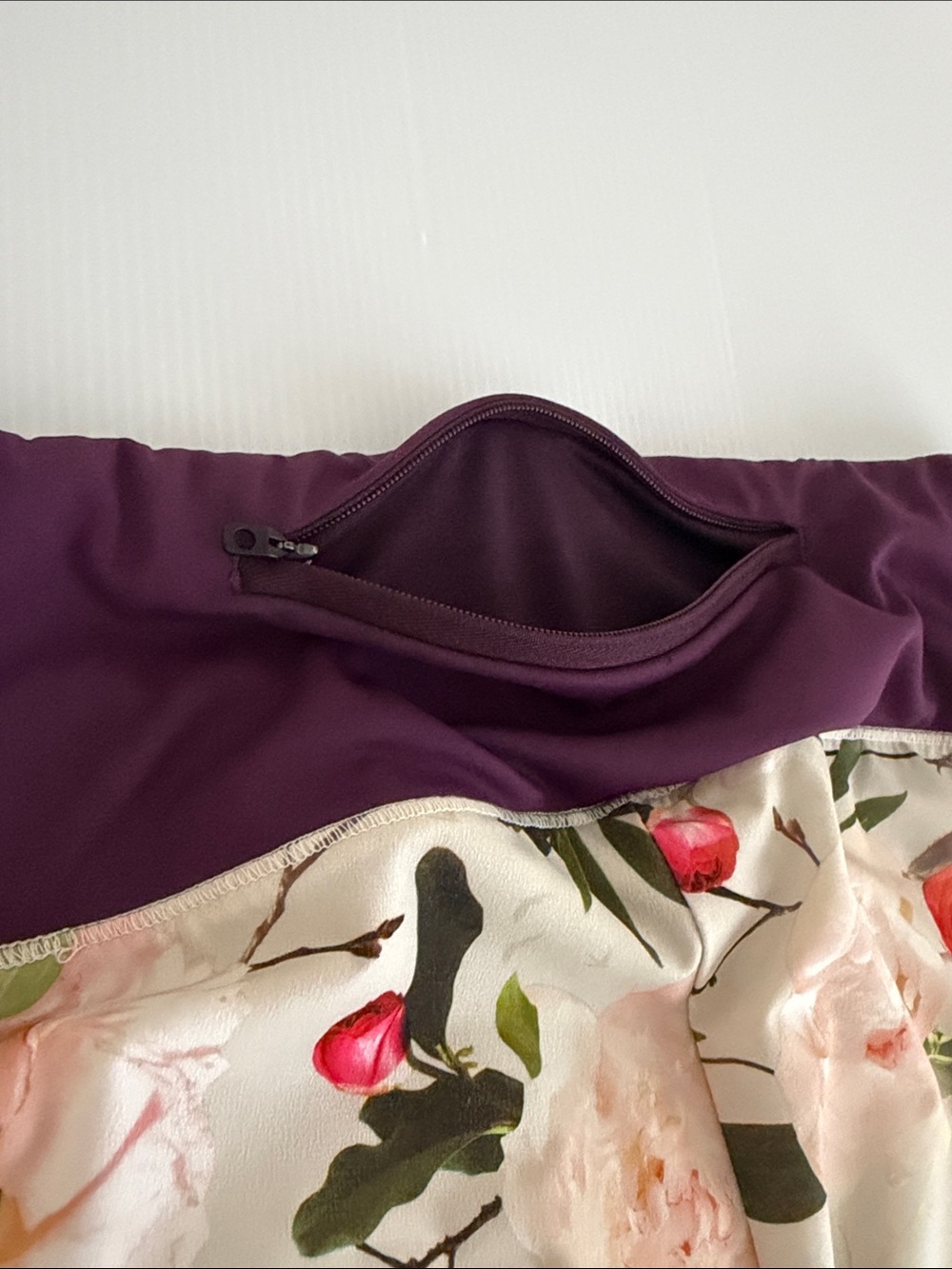 Oiselle Floral Running Shorts Women’s Size 8 Zippered Pocket Lined Shorts New - Picture 6 of 9